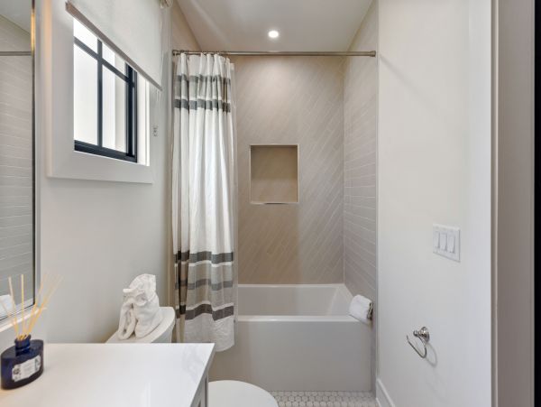 Anna Maria Luxurious Vacation Pool Home Close to Beach