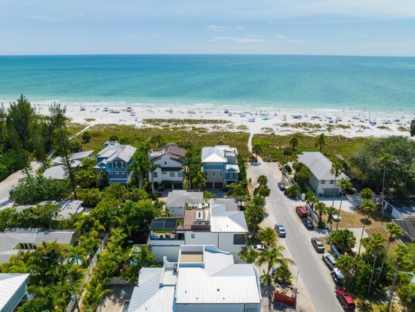 Anna Maria Luxurious Vacation Pool Home Close to Beach