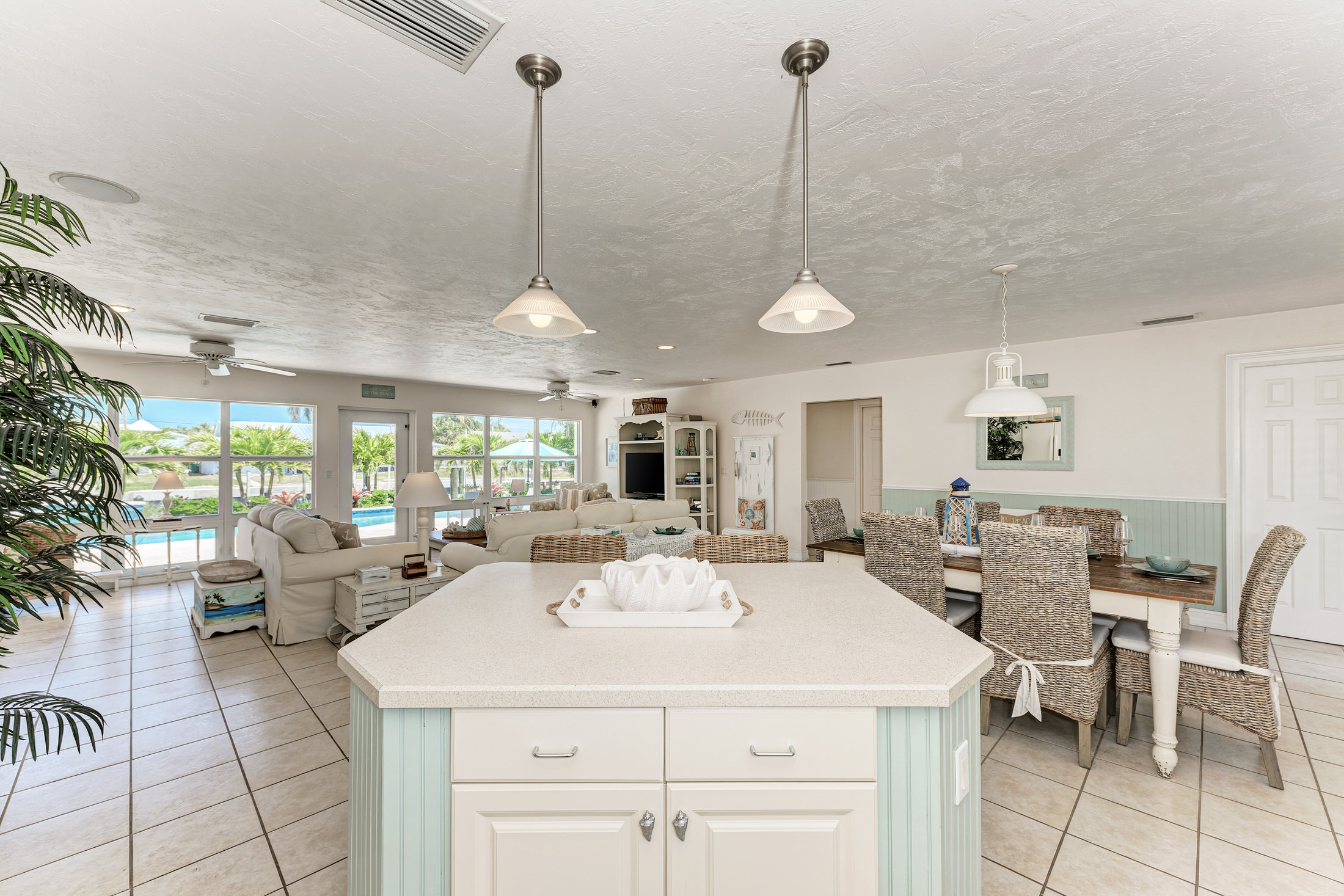Anna Maria Island Holmes Beach Home 1018887