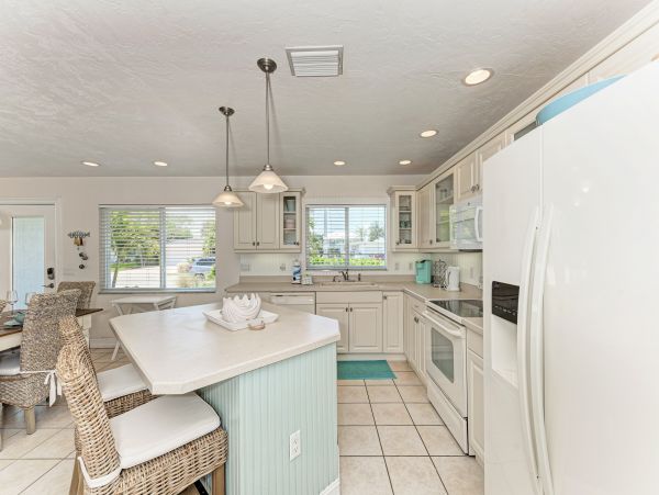 Anna Maria Island Holmes Beach Home 1018887