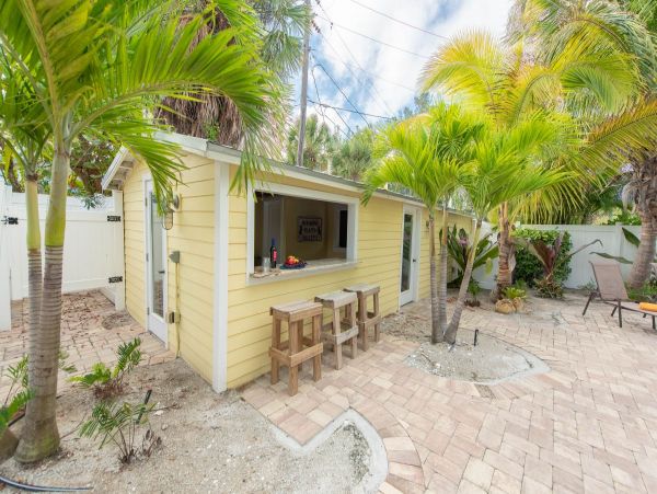 Anna Maria Island Holmes Beach Home 1018893