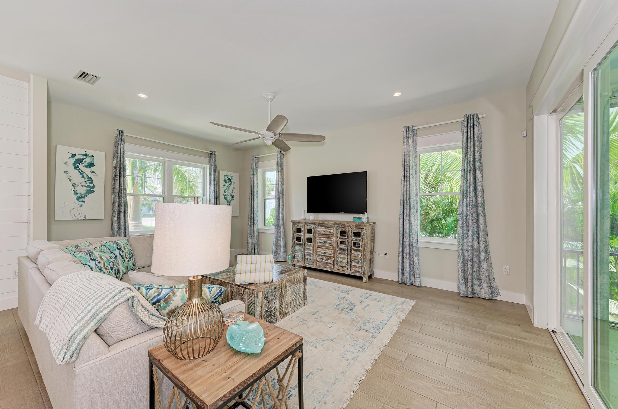 Anna Maria Island Holmes Beach Home 1018894