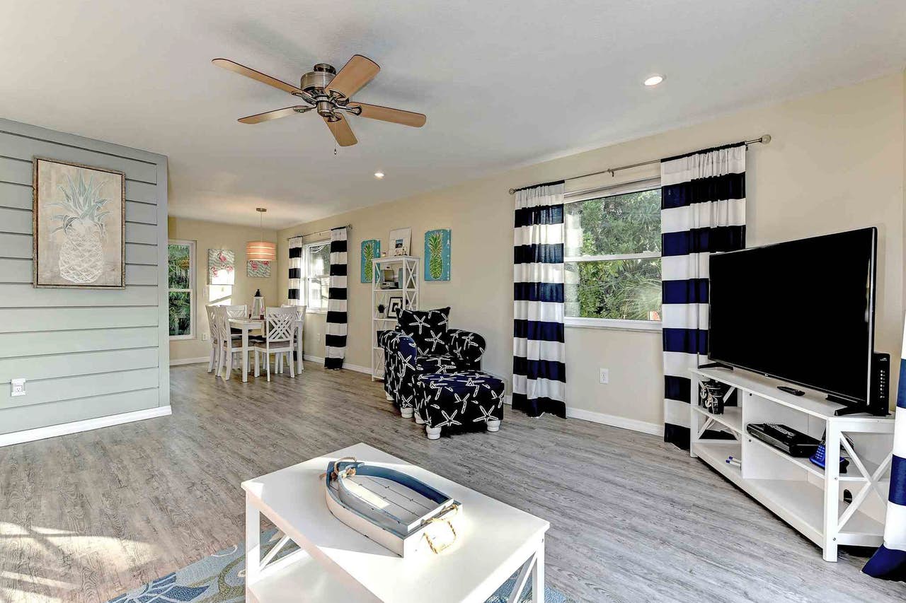 Anna Maria Island Holmes Beach Home 1018897