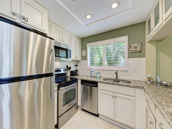 Holmes Beach Vacation Condo Two Bedroom