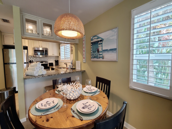 Holmes Beach Vacation Condo Two Bedroom