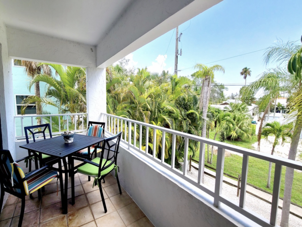 Holmes Beach Vacation Condo Two Bedroom