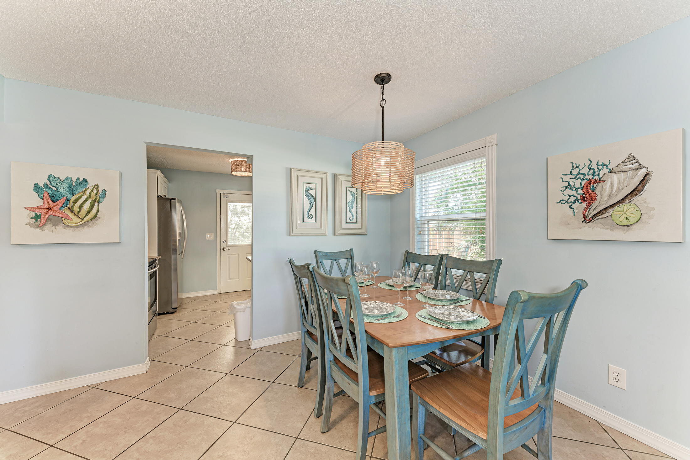Holmes Beach Vacation Condo Two bedroom Walk  to  Beach