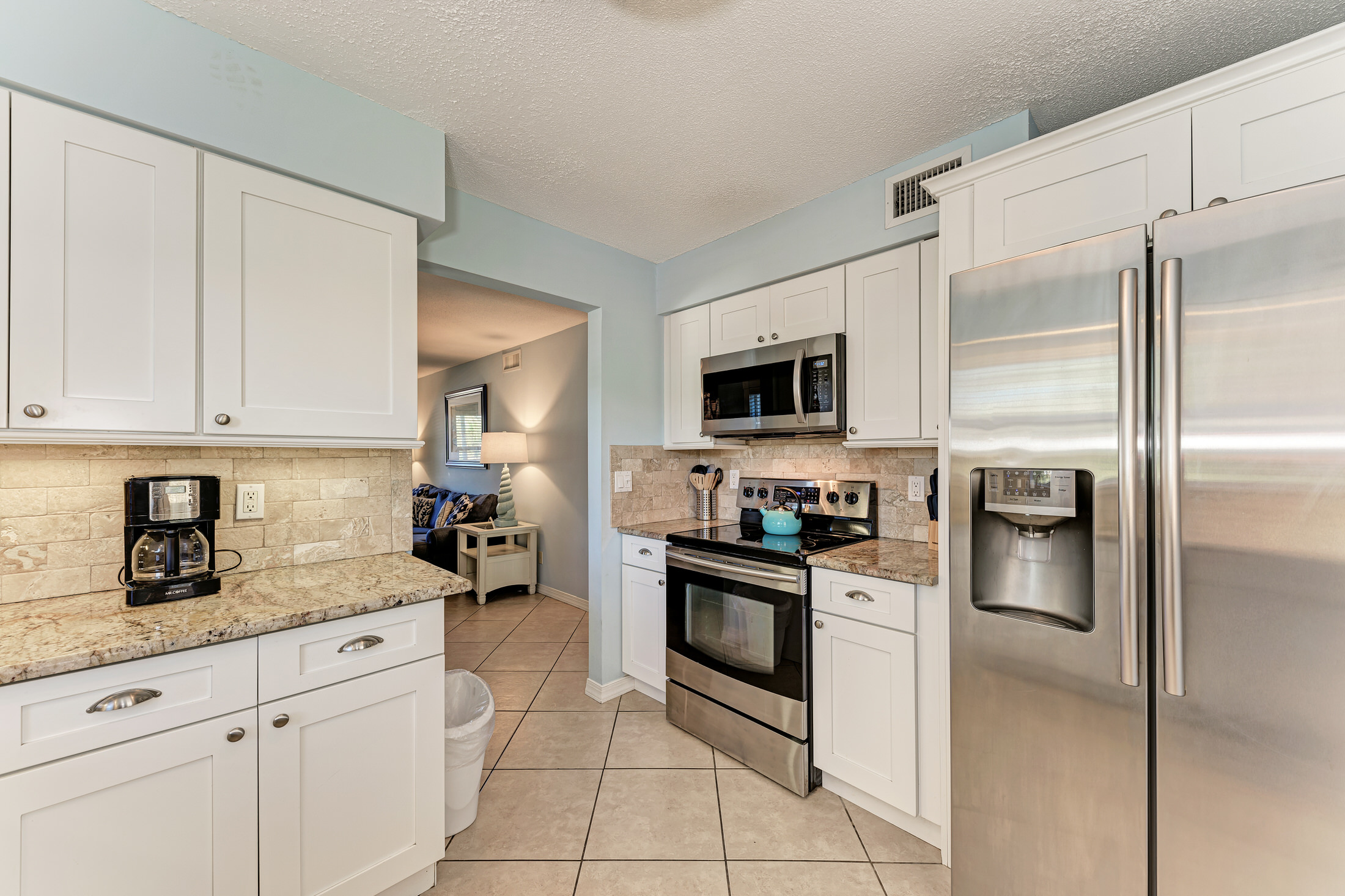 Holmes Beach Vacation Condo Two bedroom Walk  to  Beach