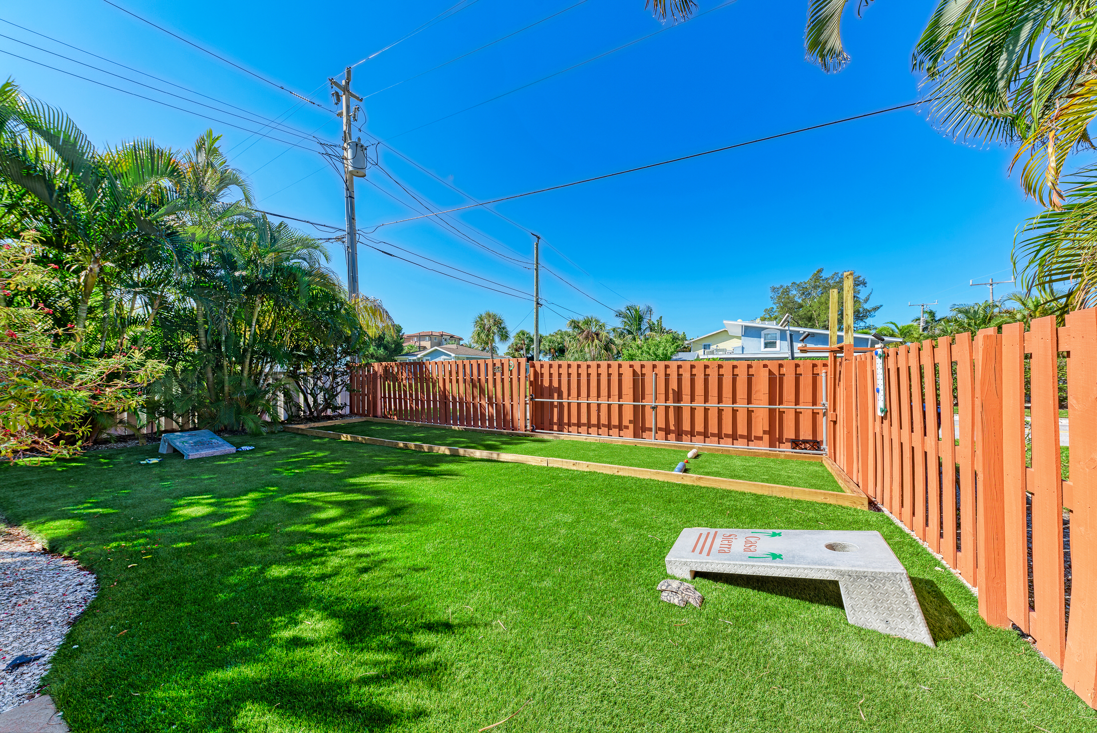 Holmes Beach Vacation Condo Two bedroom Walk  to  Beach