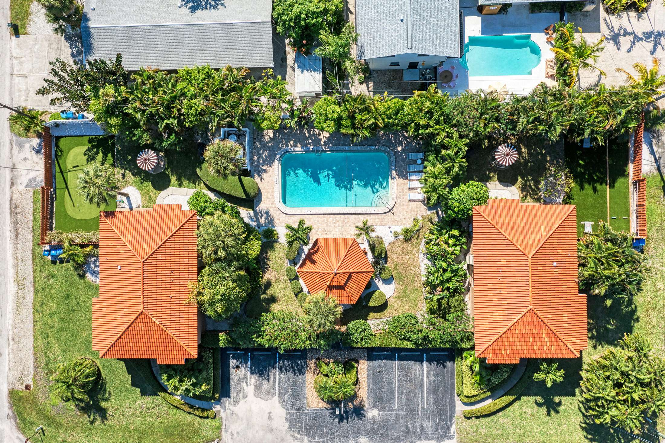 Holmes Beach Vacation Condo Two bedroom Walk  to  Beach