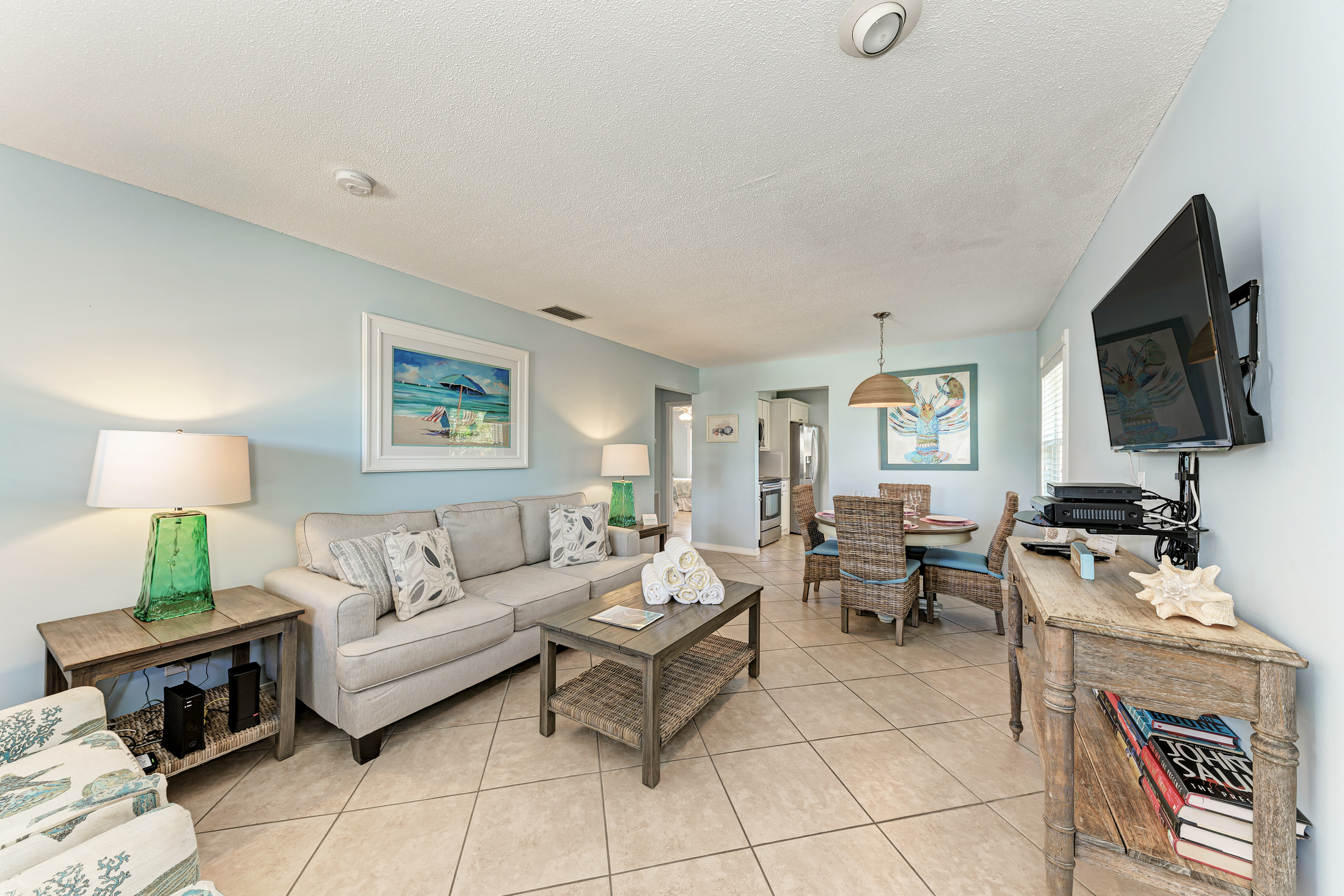 Two Bedroom Vacation Condo Just Two Minutes to the Beach