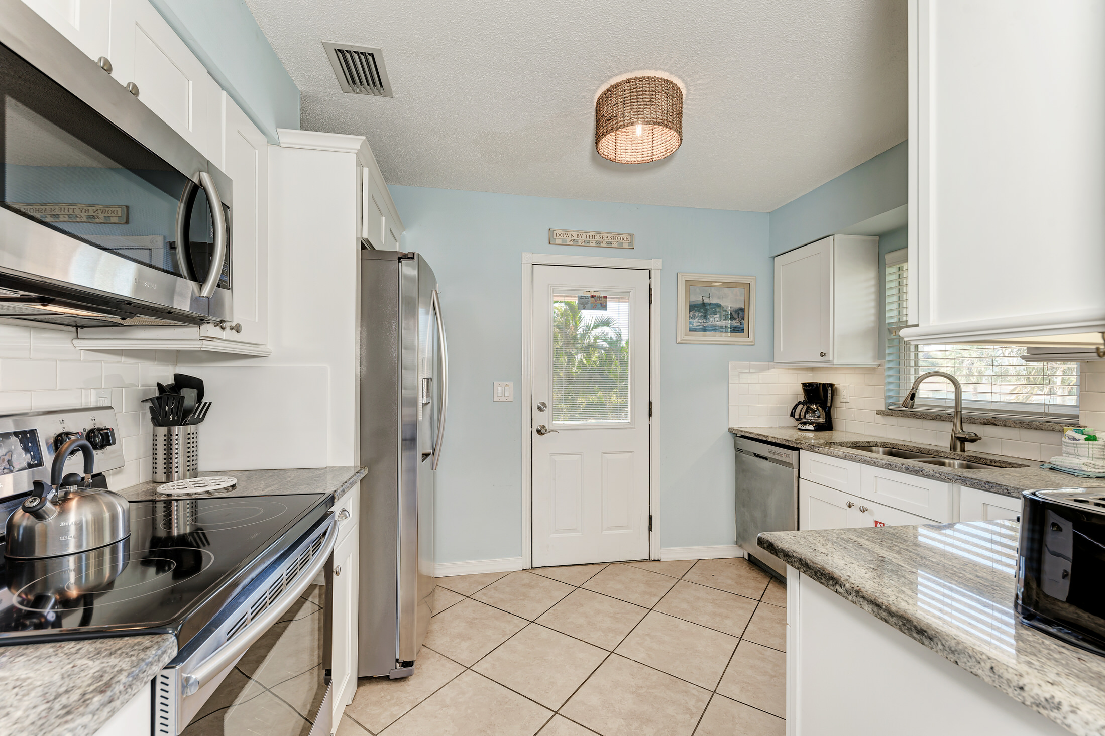 Two Bedroom Vacation Condo Just Two Minutes to the Beach