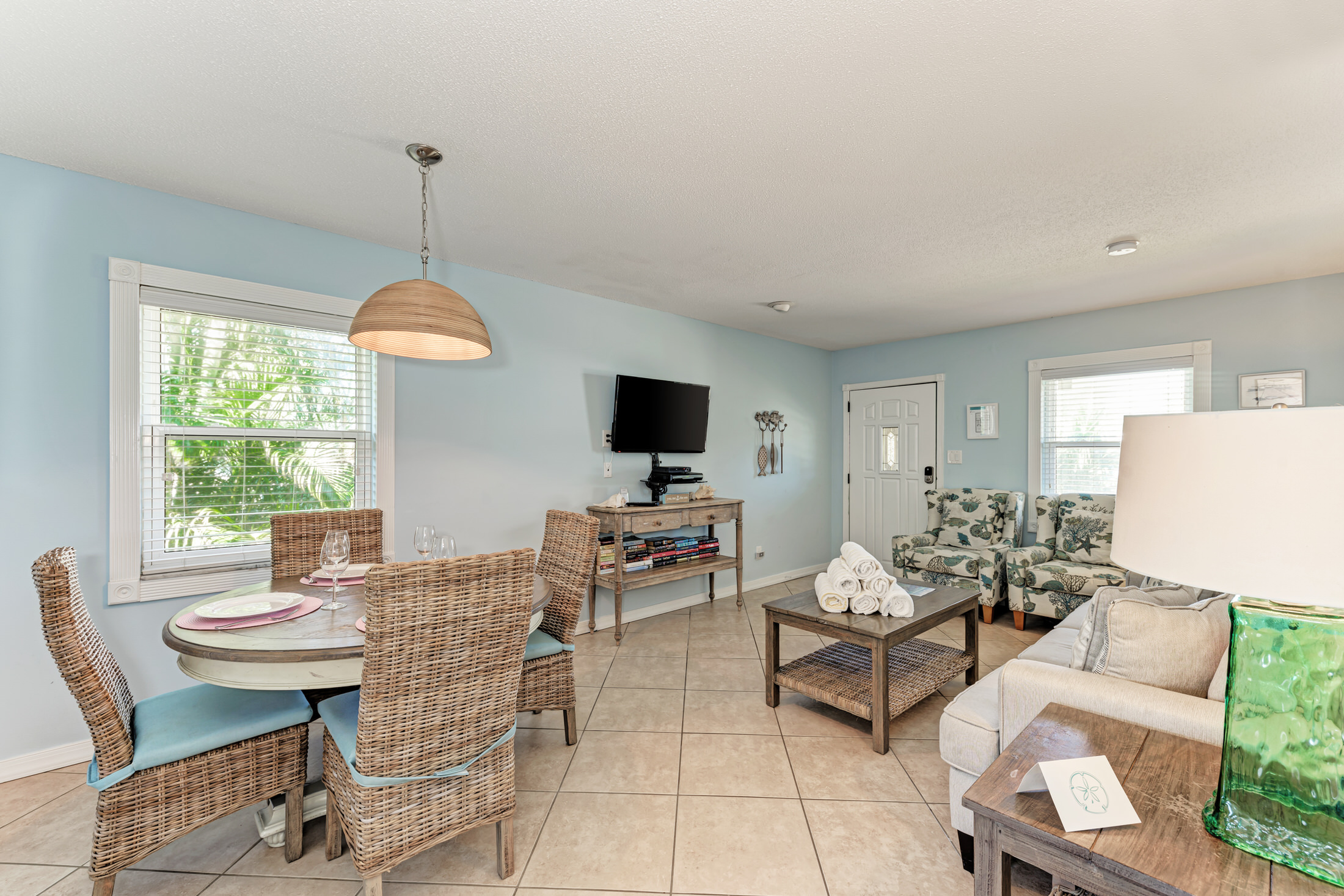 Two Bedroom Vacation Condo Just Two Minutes to the Beach