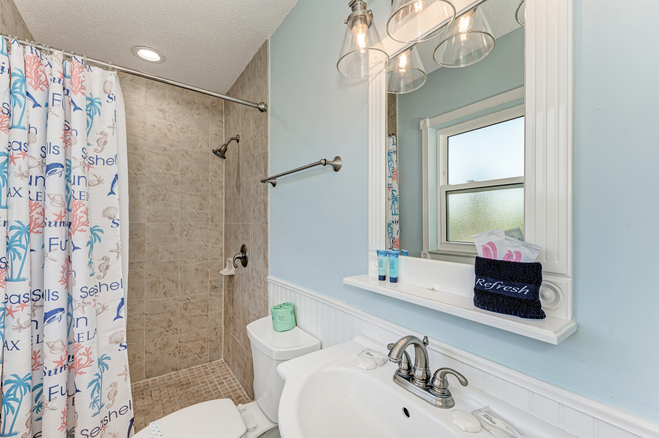 Two Bedroom Vacation Condo Just Two Minutes to the Beach