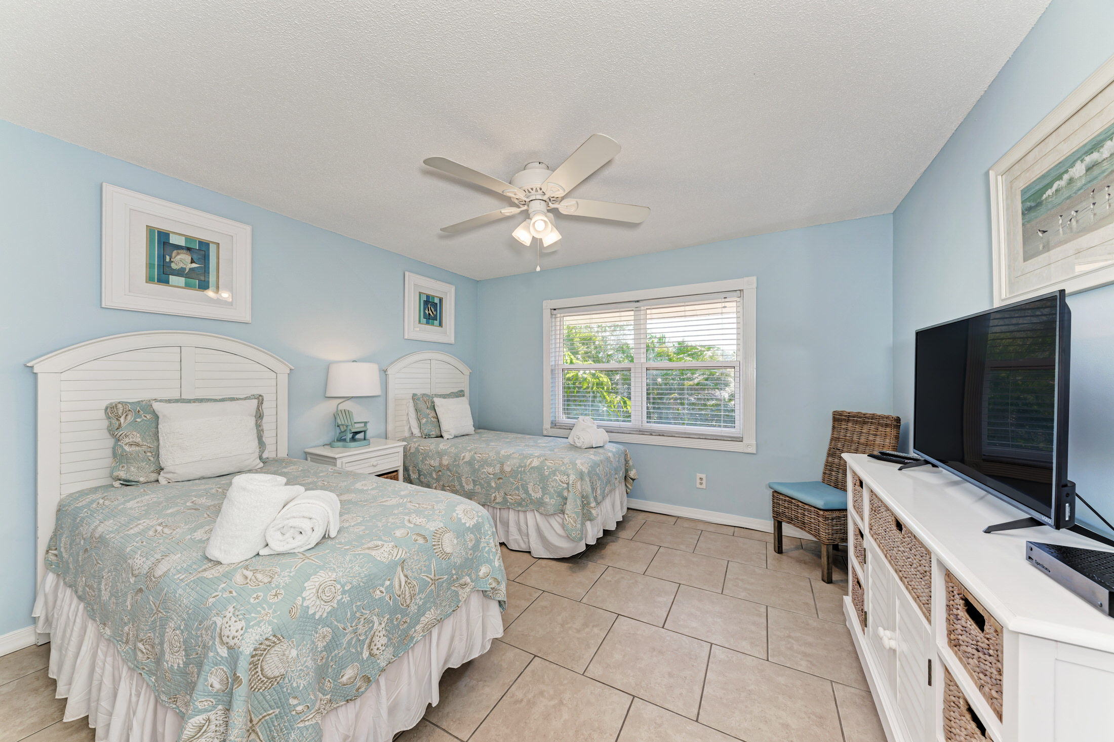 Two Bedroom Vacation Condo Just Two Minutes to the Beach