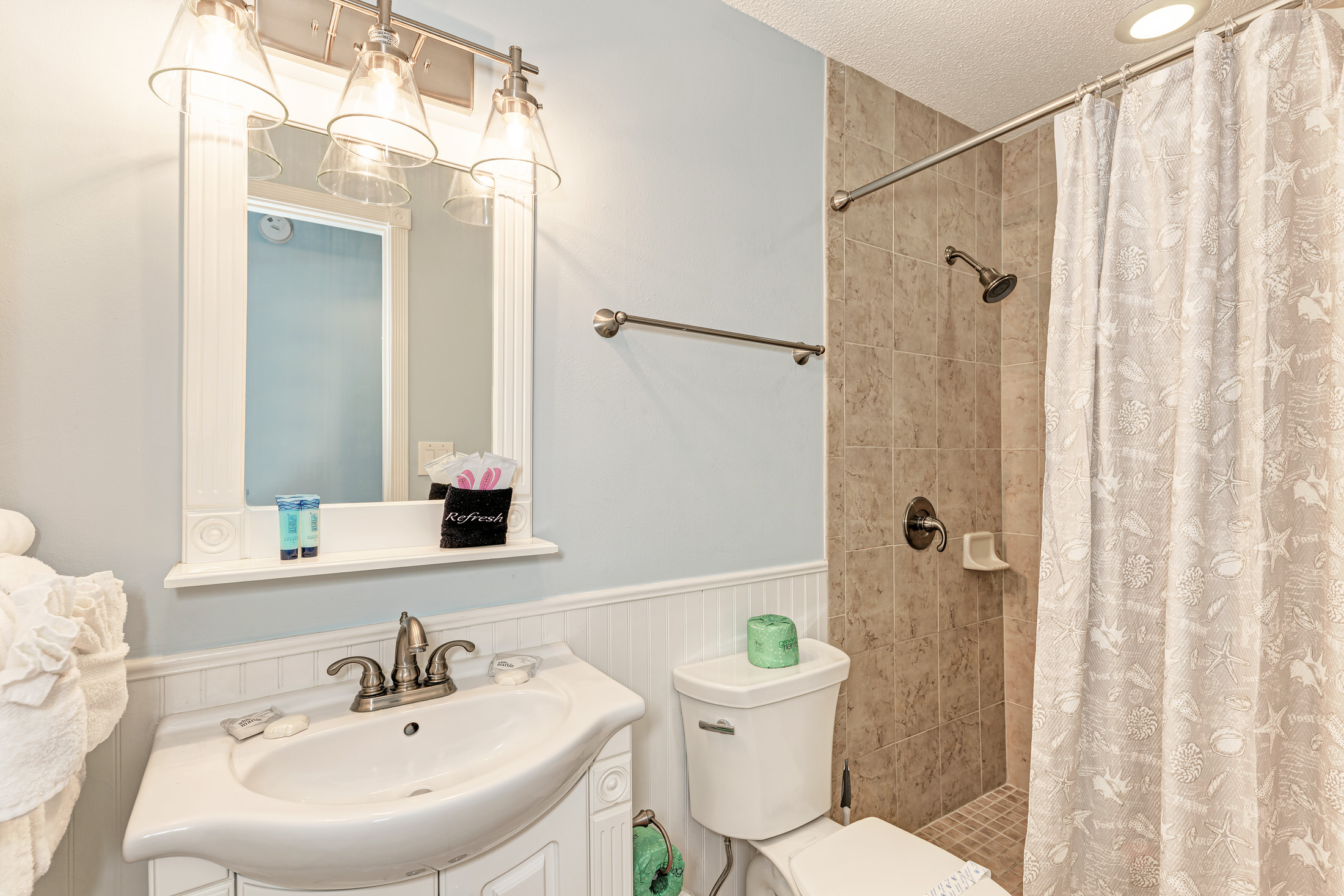 Two Bedroom Vacation Condo Just Two Minutes to the Beach