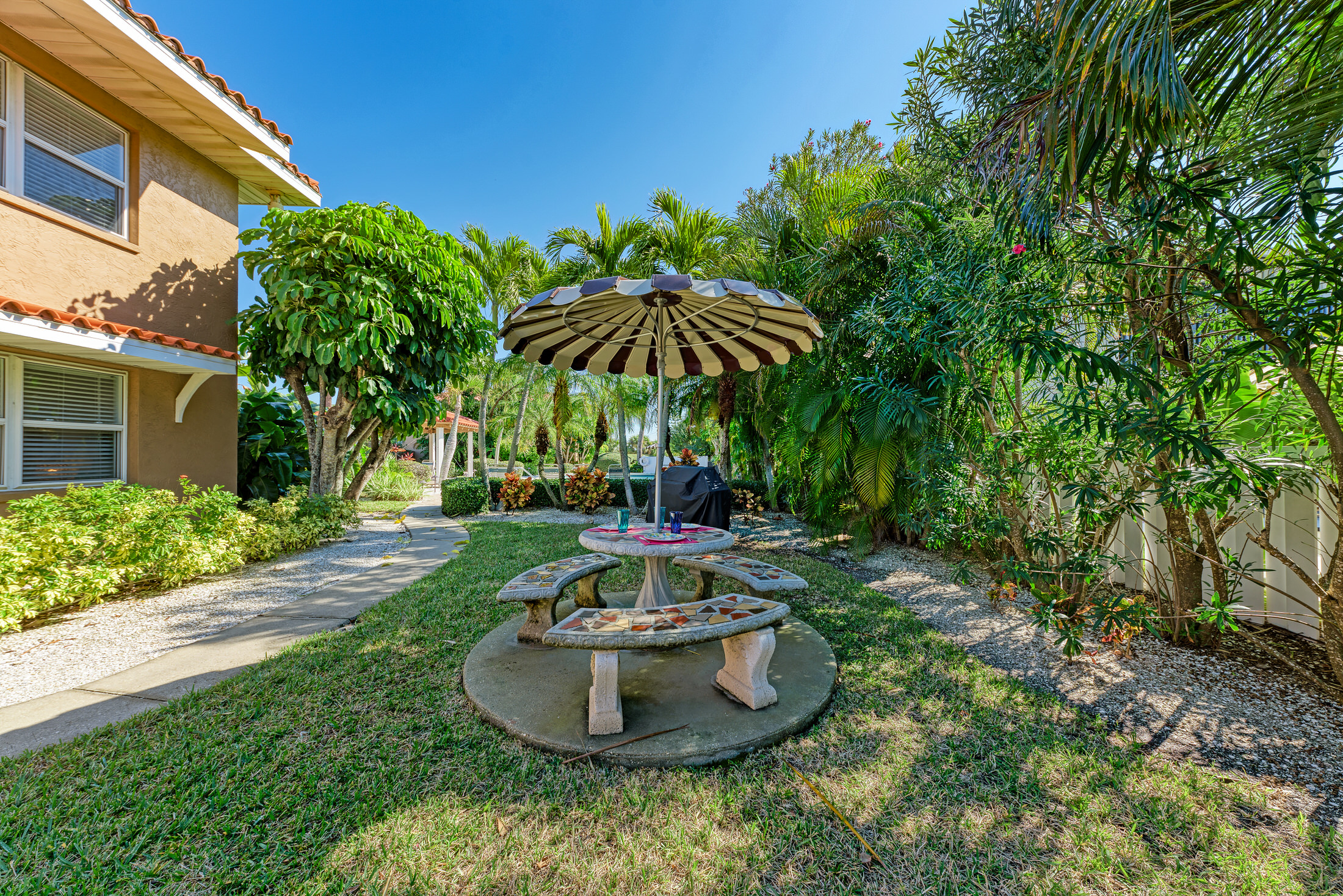 Two Bedroom Vacation Condo Just Two Minutes to the Beach