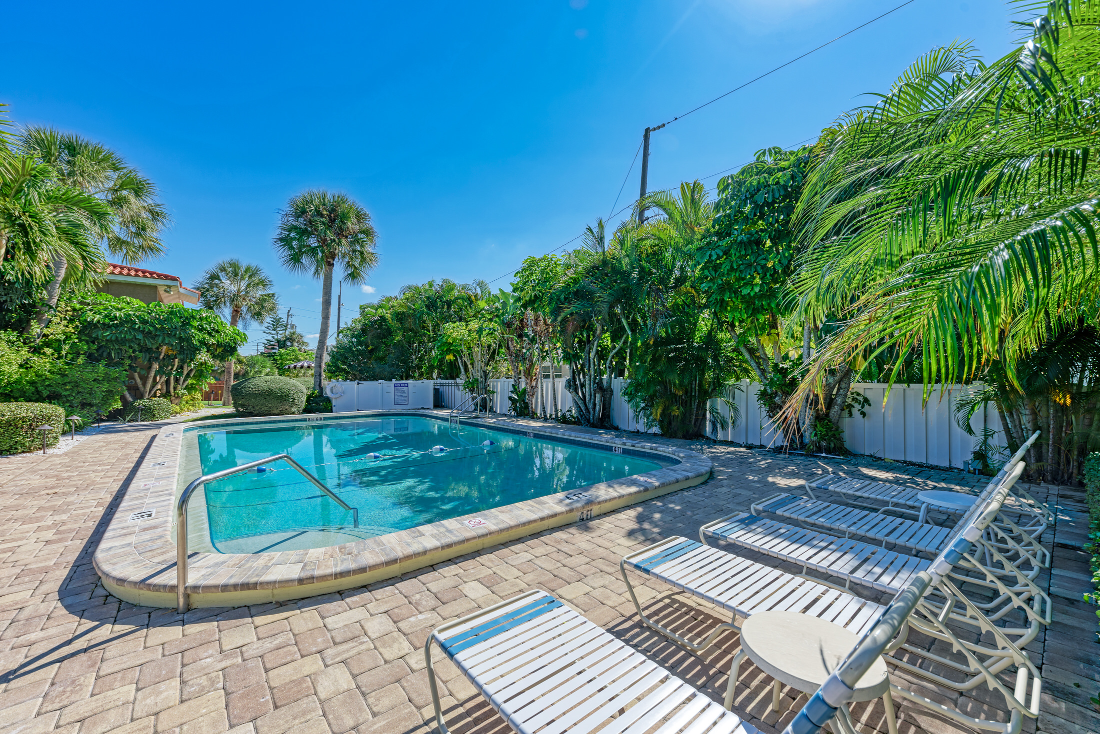 Two Bedroom Vacation Condo Just Two Minutes to the Beach