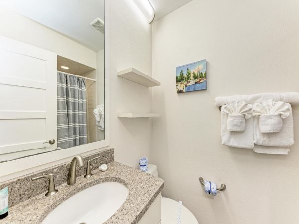 Two Bedroom Gulf Front Vacation Condo in Holmes Beach
