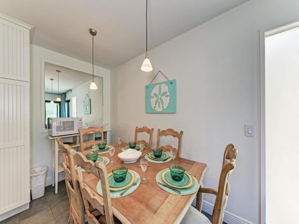 Two Bedroom Gulf Front Vacation Condo in Holmes Beach