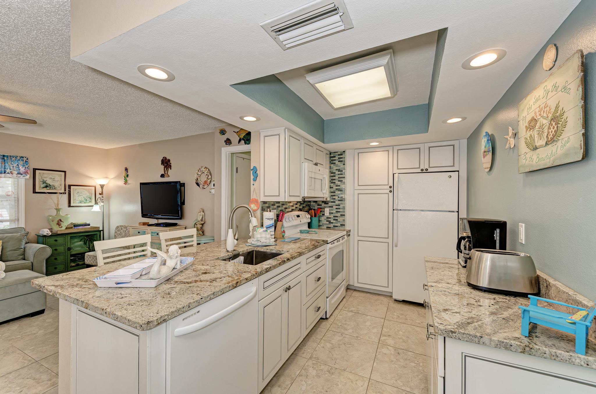 Holmes Beach Vacation Condo One Bedroom Steps to Beach