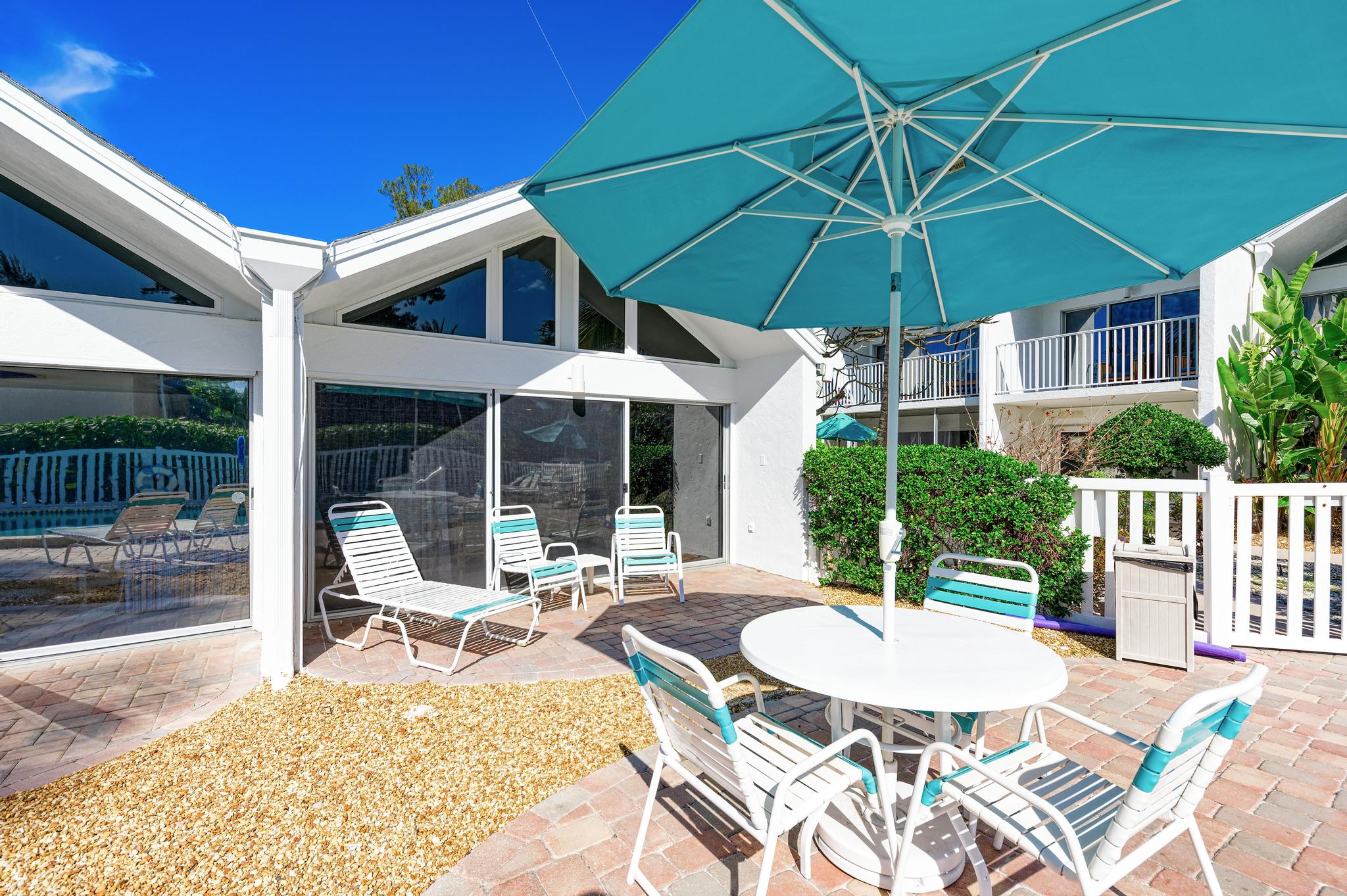 Charming One Bedroom Directly on Gulf of Mexico