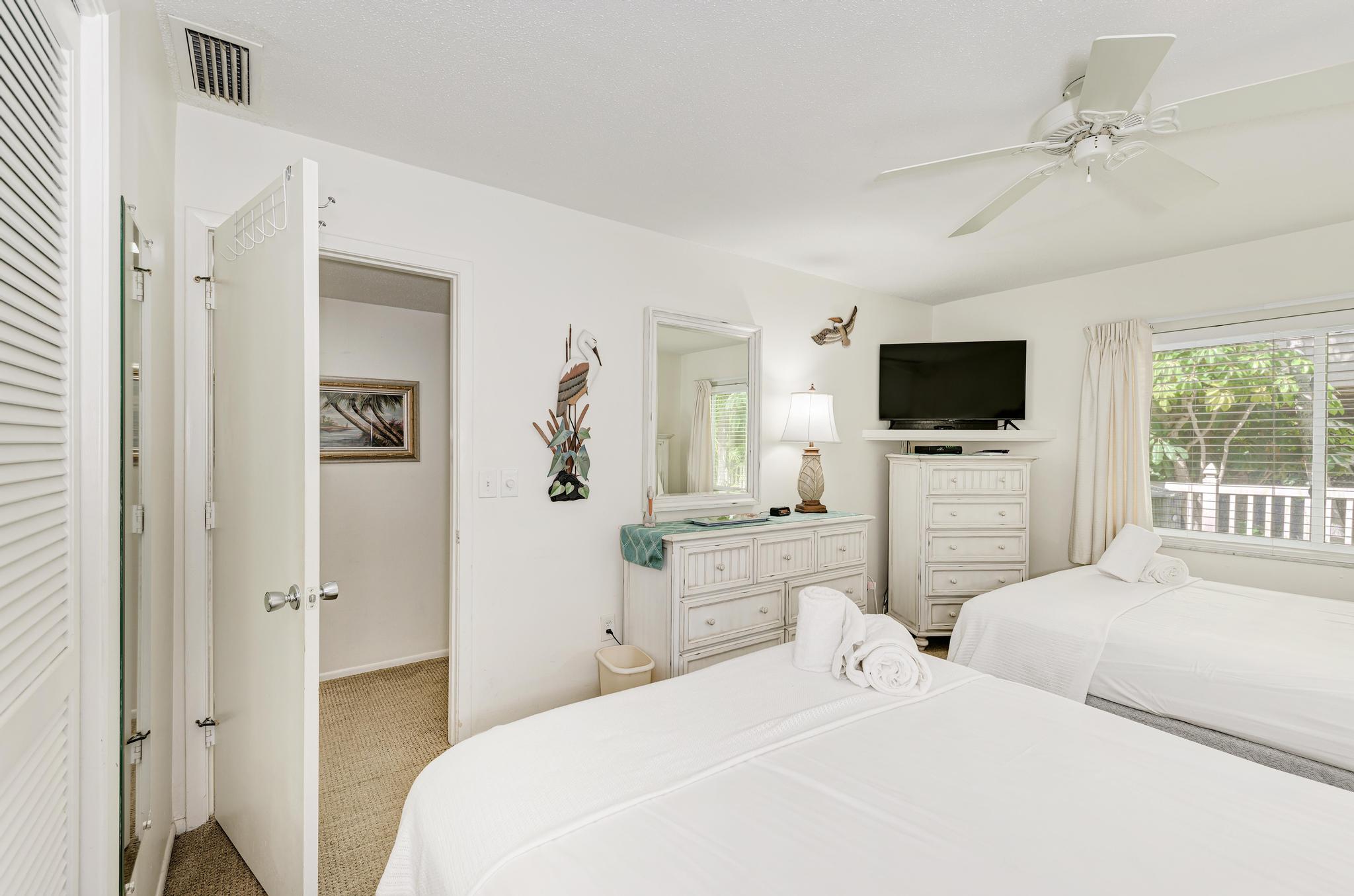 Charming One Bedroom Directly on Gulf of Mexico