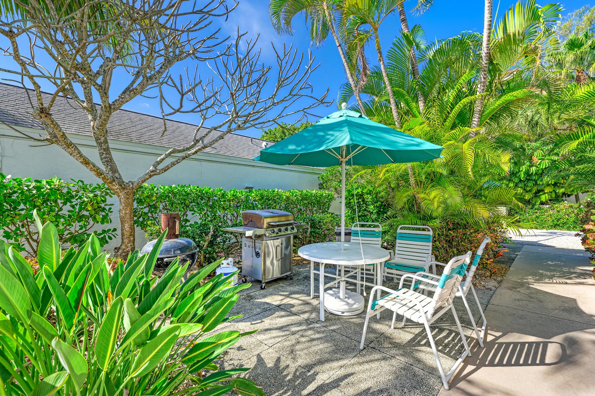 Charming One Bedroom Directly on Gulf of Mexico