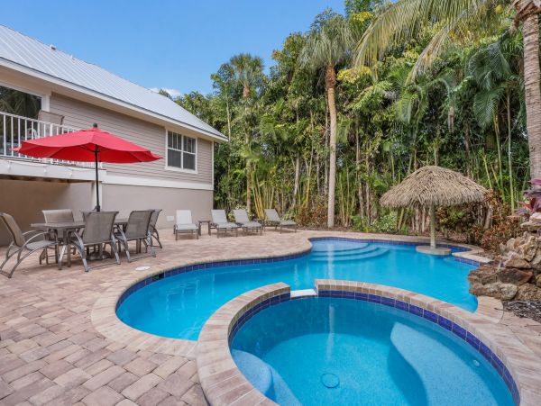 Gorgeous Anna Maria Vacation Home with Private Pool & Spa