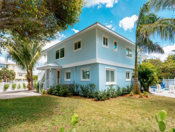 Beautiful Anna Maria Vacation Home with Pool & Hot Tub