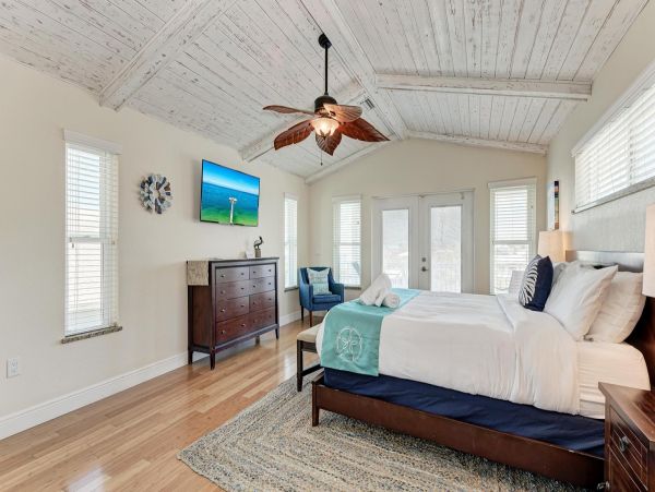 Water Views Holmes Beach Vacation Pool Home Five Bedroom