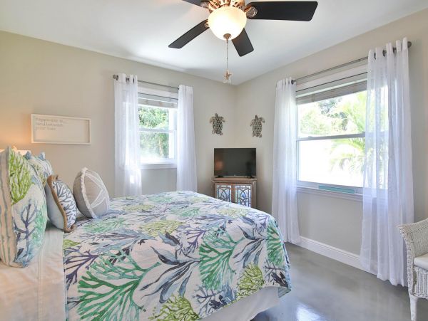 Anna Maria Island Holmes Beach Home 1018933