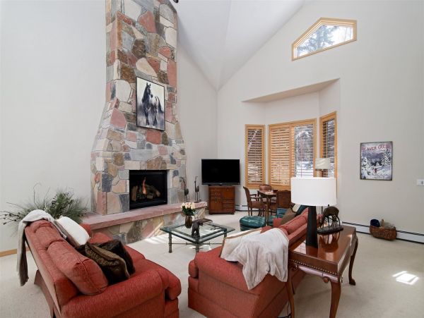 Arrowhead Village 6 bedrooms Villa