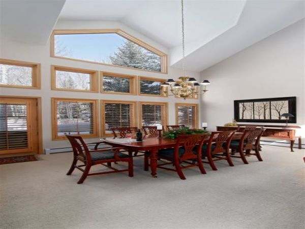 Arrowhead Village 6 bedrooms Villa