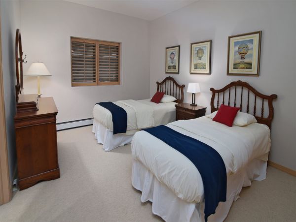 Arrowhead Village 6 bedrooms Villa