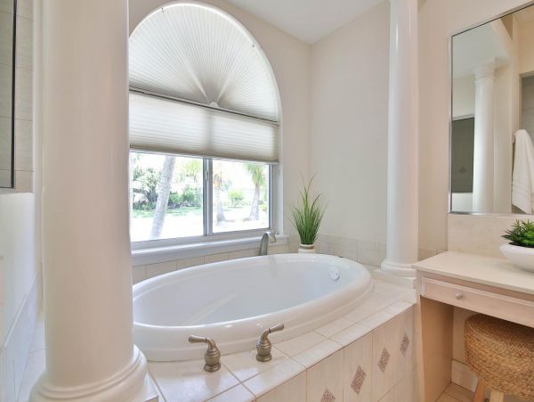 Anna Maria Island Holmes Beach Home 1018936