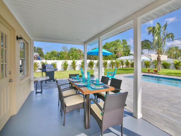 Bradenton Beautiful Three Bedroom Vacation Rental Home