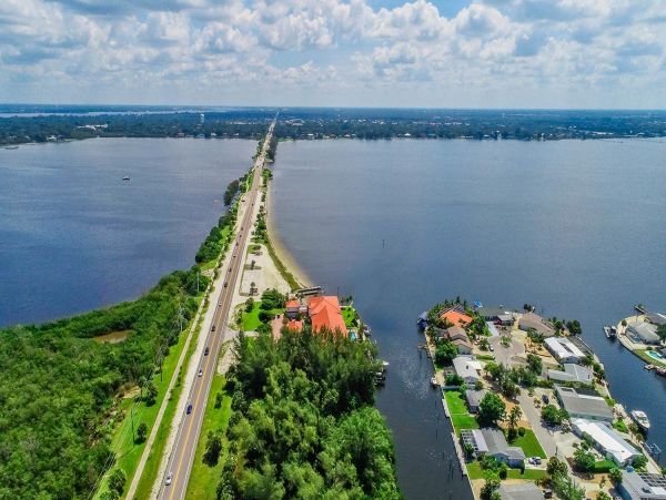 Anna Maria Island Holmes Beach Home 1018938