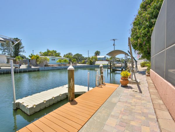 Canal View Bradenton Vacation Pool Home Three Bedrooms