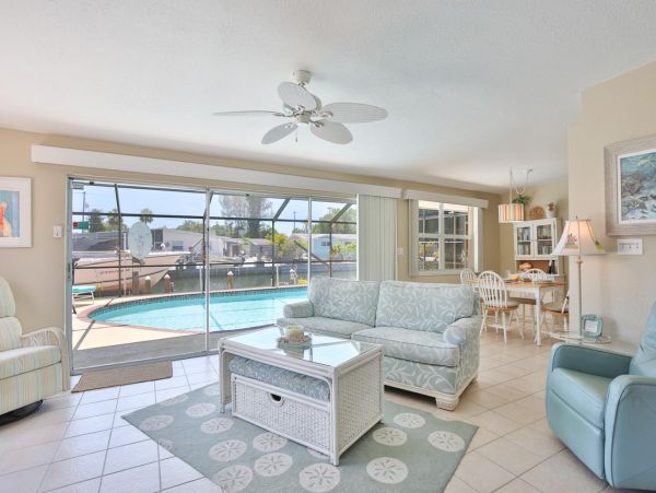 Canal View Bradenton Vacation Pool Home Three Bedrooms