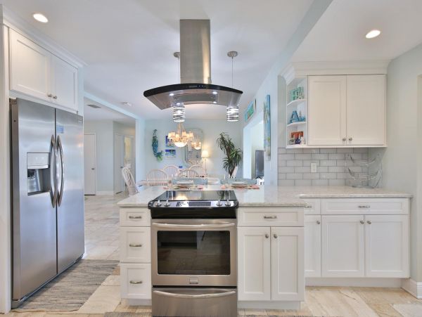 Canal View Bradenton Vacation Pool Home Three Bedrooms