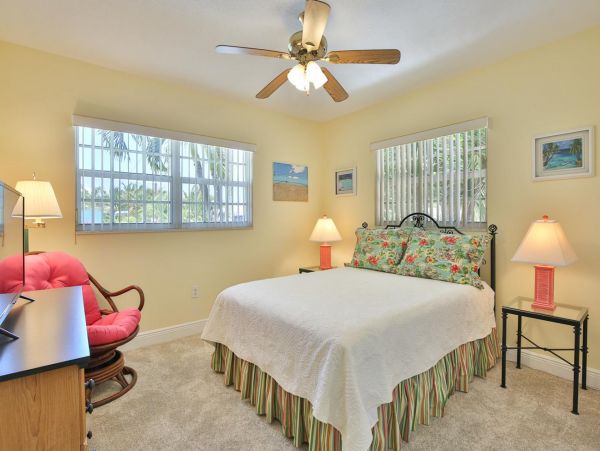 Canal View Bradenton Vacation Pool Home Three Bedrooms