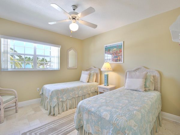 Canal View Bradenton Vacation Pool Home Three Bedrooms