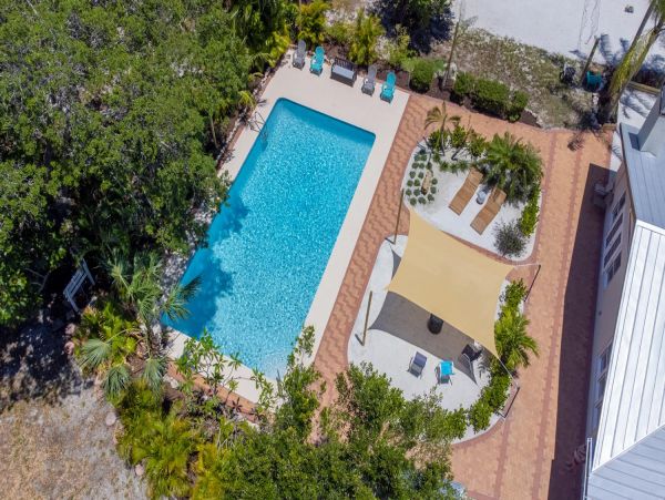 Bradenton Vacation Pool Home Four Bedrooms Sleeps 11