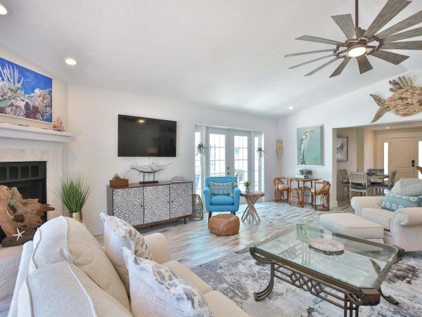 Bradenton Vacation Pool Home Four Bedrooms Sleeps 11