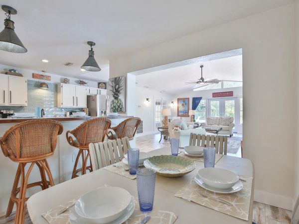 Bradenton Vacation Pool Home Four Bedrooms Sleeps 11
