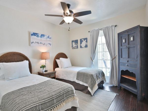 Bradenton Vacation Pool Home Four Bedrooms Sleeps 11