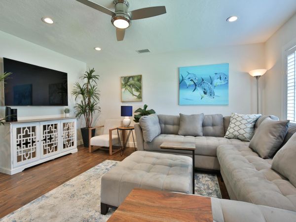 Beautiful Three Bedroom Home in Bradenton Sleeps Six Guests