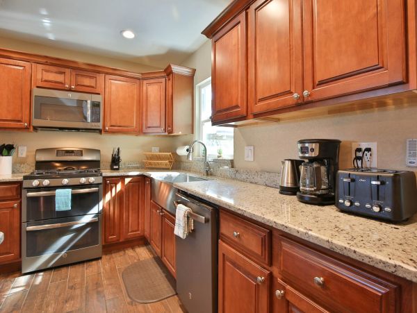 Beautiful Three Bedroom Home in Bradenton Sleeps Six Guests