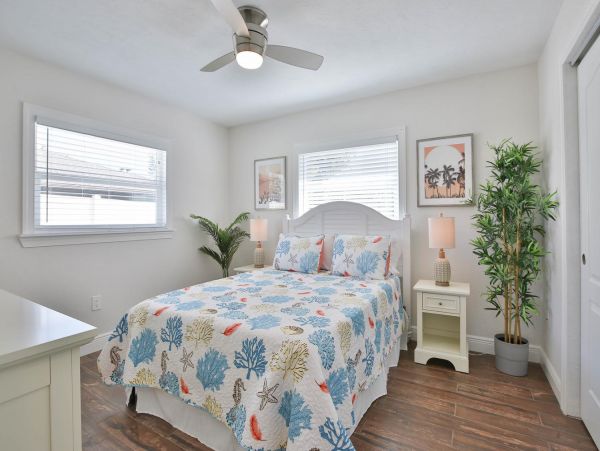 Beautiful Three Bedroom Home in Bradenton Sleeps Six Guests